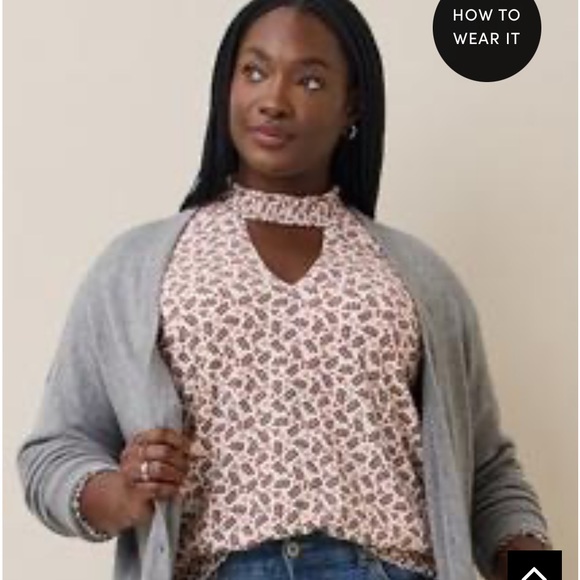 NWOT Torrid textured jersey chocker neck smocked bottom top. Size 0. - Picture 9 of 9